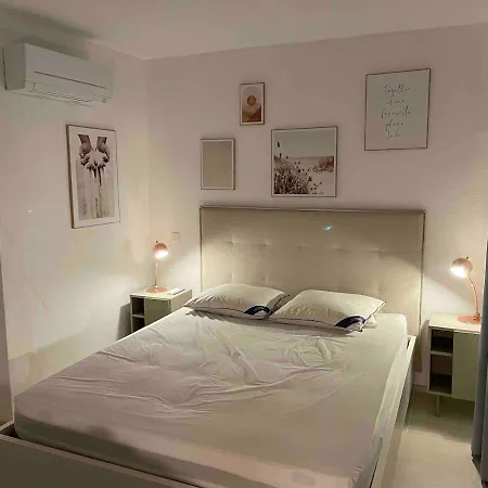 Villa Maison Du Bonheur Newly Renovated House, Private Garden And 12x4m Mooring Port Grimaud